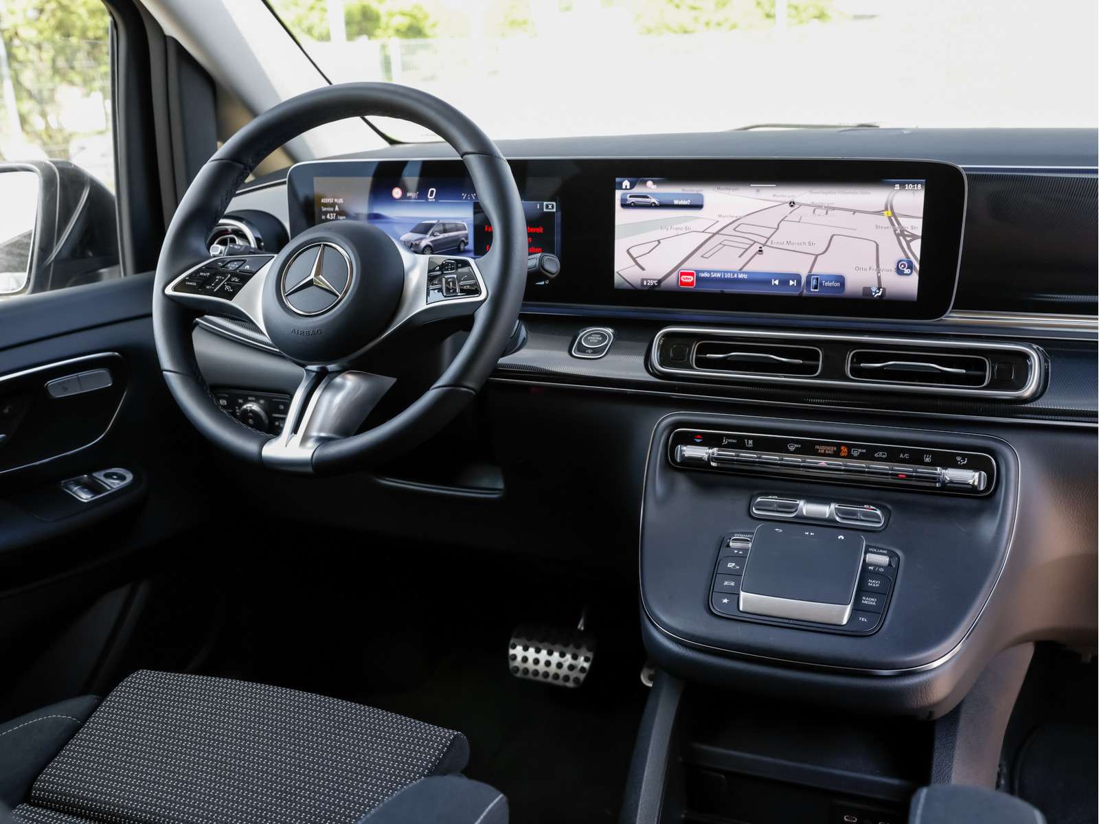 Mercedes-Benz V 220