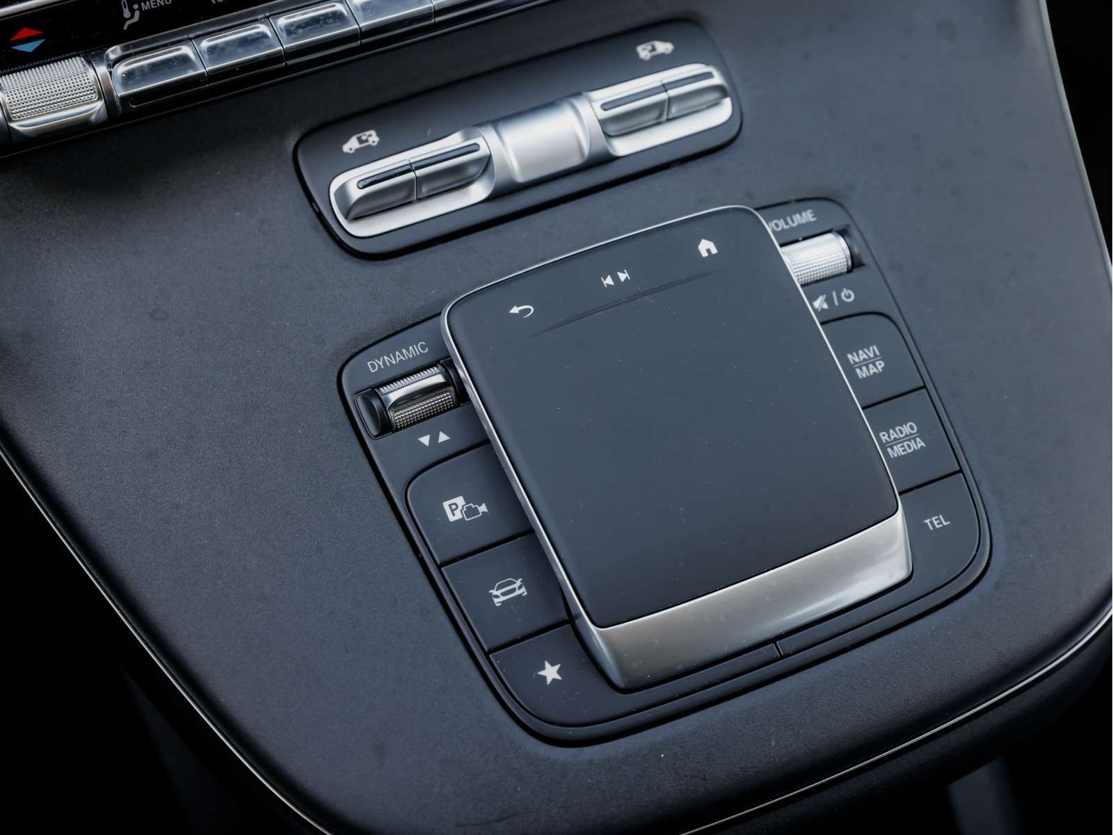 Mercedes-Benz V 220