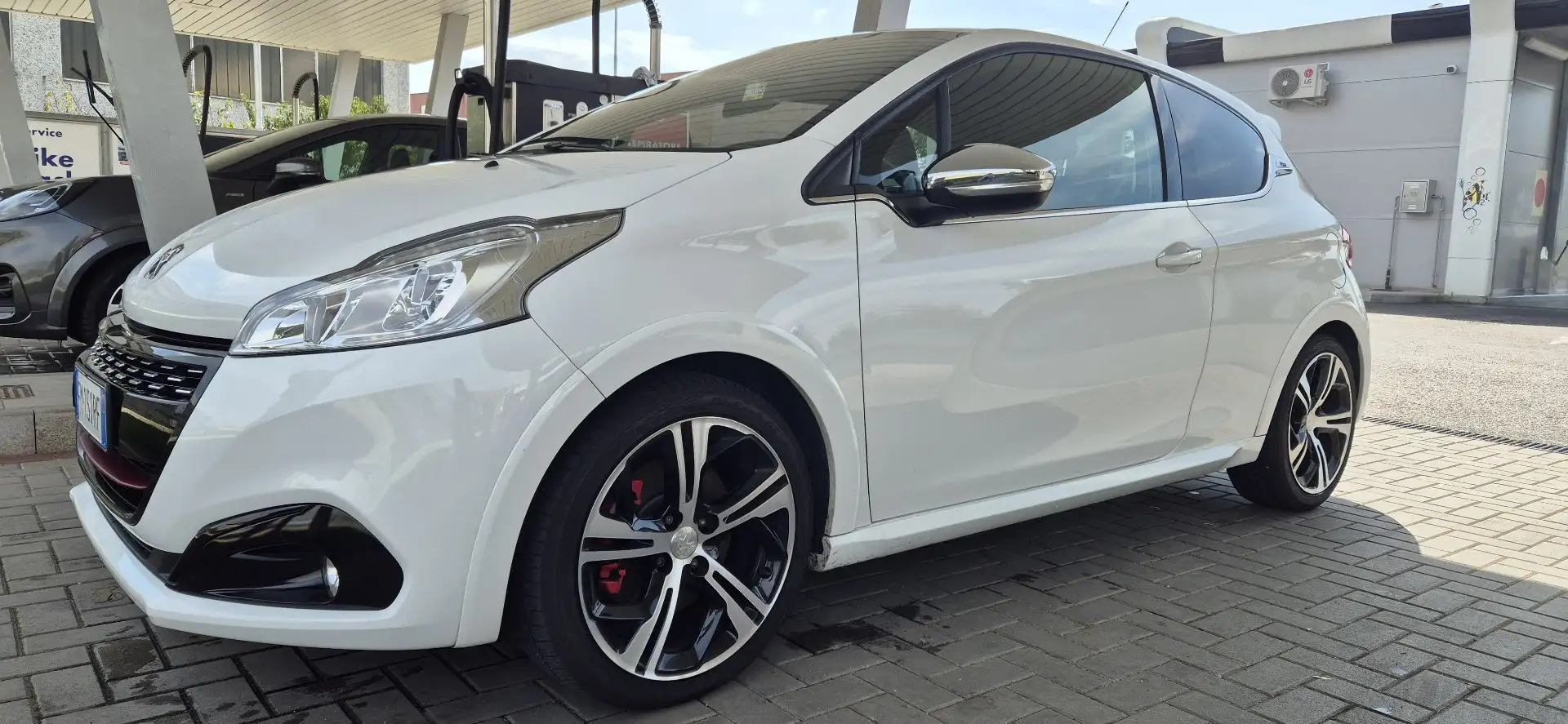 Peugeot 208 3p 1.6 thp Gti s&s 208cv - 1