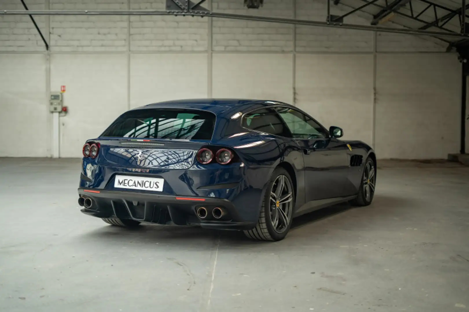 Ferrari GTC4 Lusso V12 *Blu Scozia \u0026 Garantie Ferrari Power* Blue - 2
