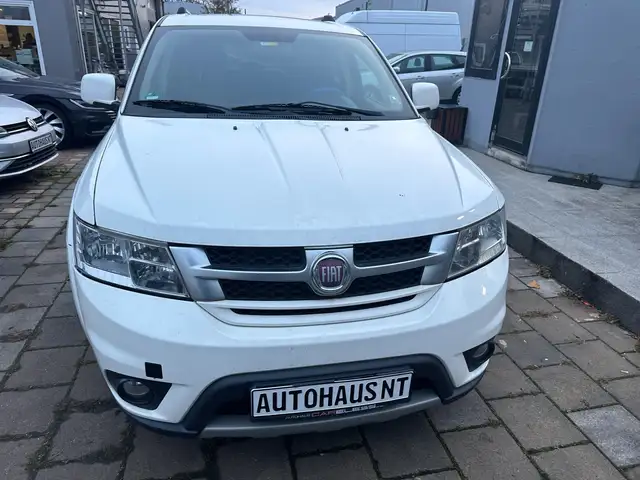 Fiat Freemont Freemont Diesel 2.0 Multijet 16V DPF Automatik 4X4