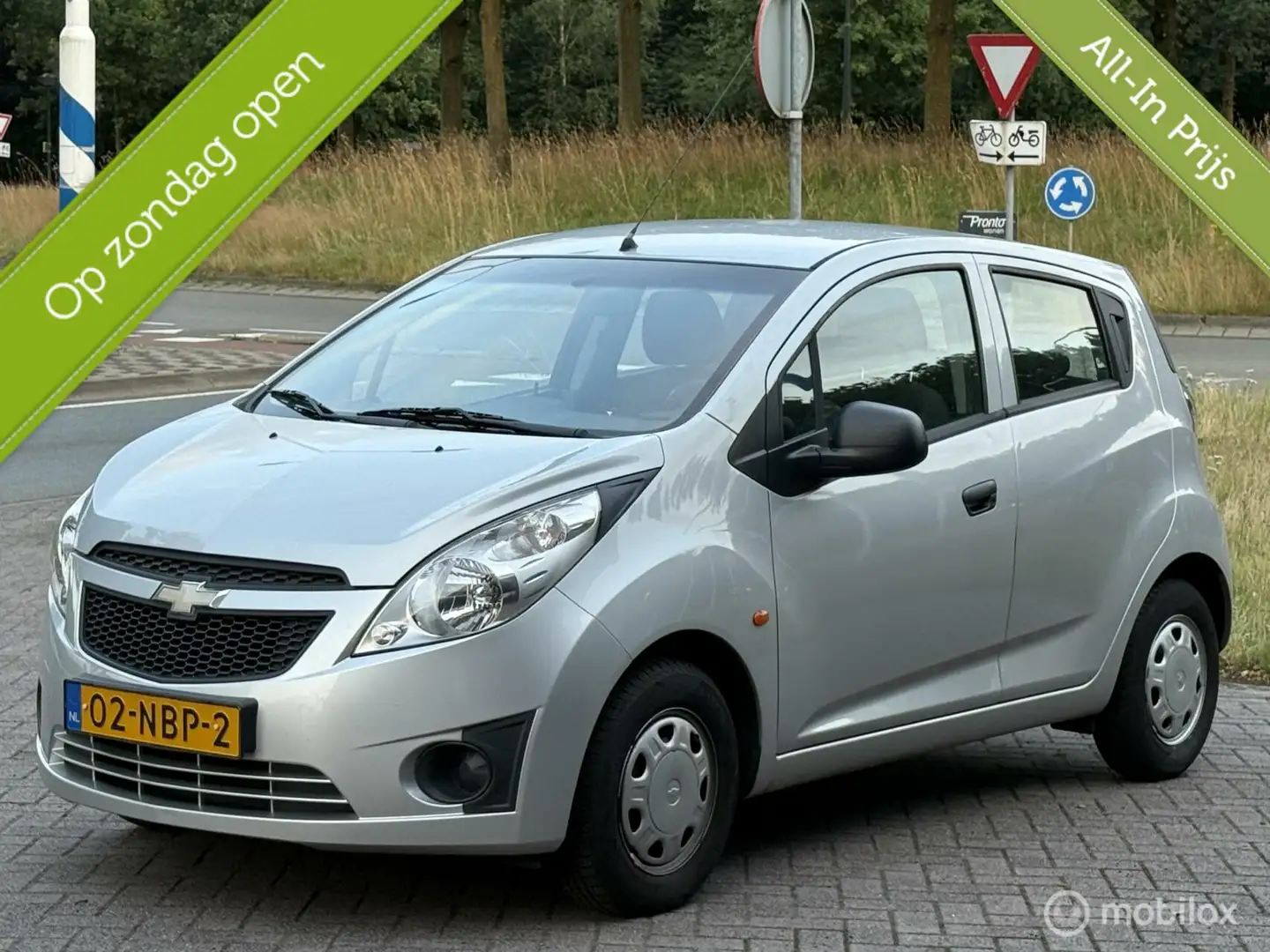 Chevrolet Spark 1.0 16V L Streetwise|AIRCO|NAP| Grijs - 1