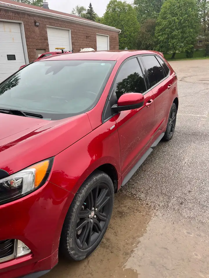 2021 Ford Edge
