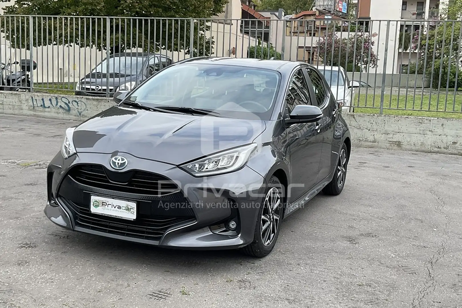 Toyota Yaris Yaris 1.5 Hybrid 5 porte Active Argent - 1