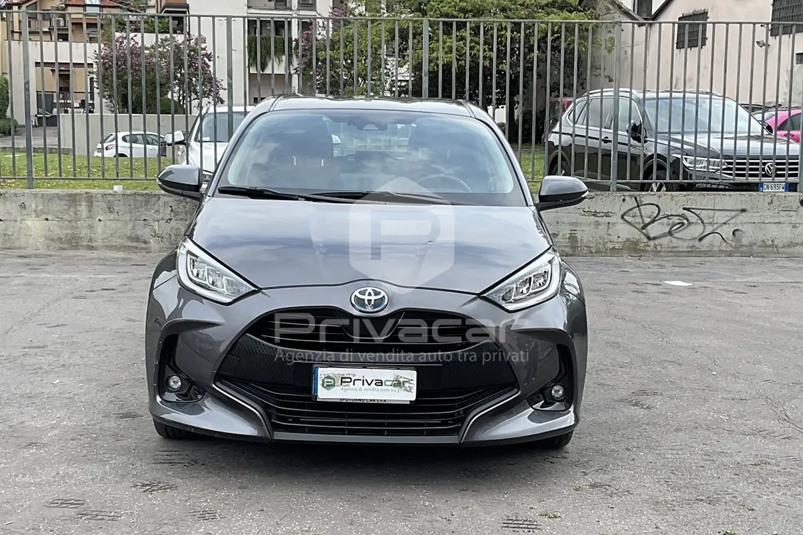 Toyota Yaris Yaris 1.5 Hybrid 5 porte Active Argent - 2