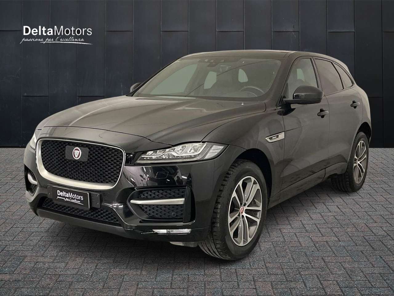 Jaguar F-Pace 2015 - F-Pace 2.0d i4 R-Sport awd 180cv auto my20