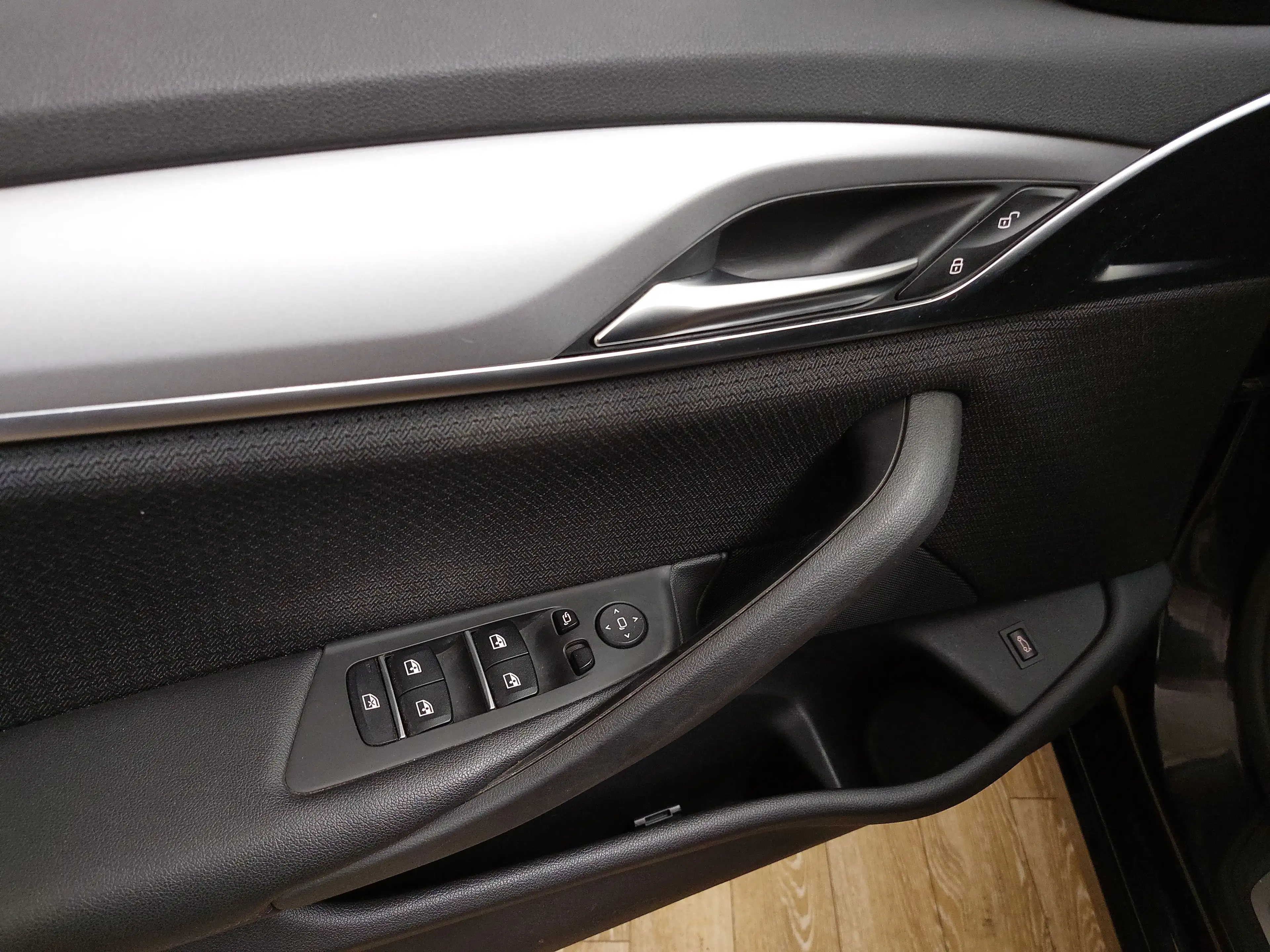 BMW 520 dA Navi LED AHK PDC SHZ — photo 5