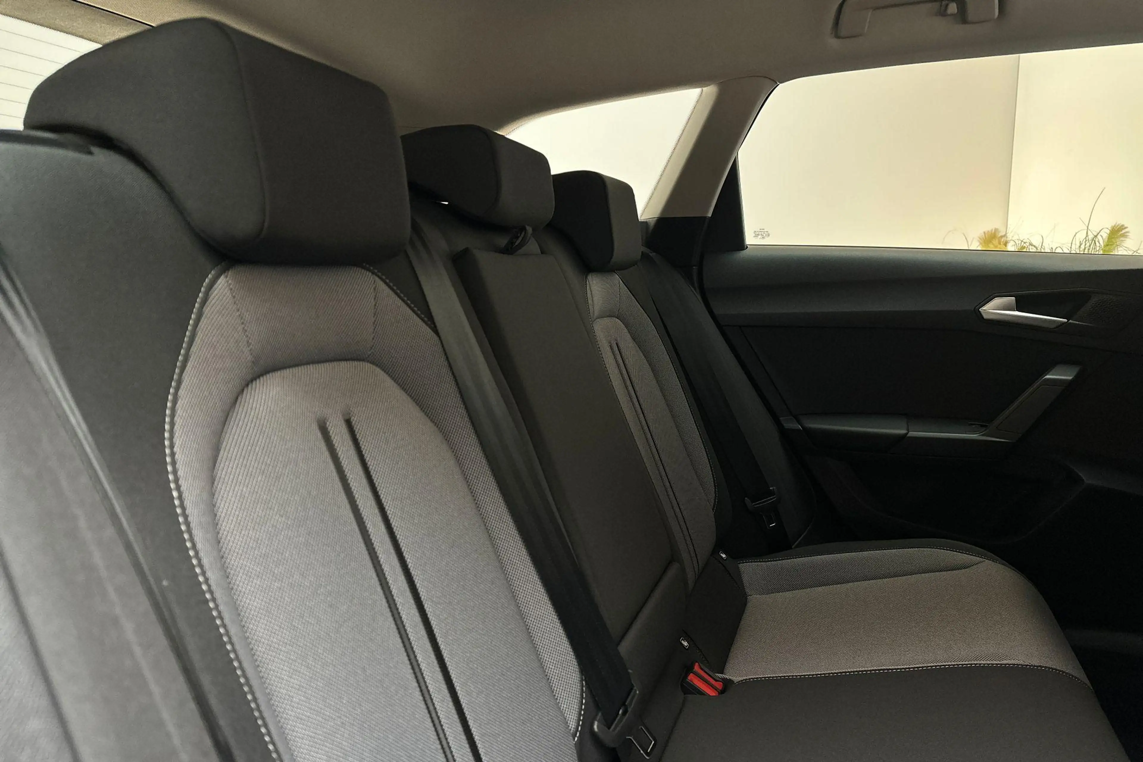 SEAT Leon e-Hybrid Sportstourer Style 1.5 TSI DSG — photo 11