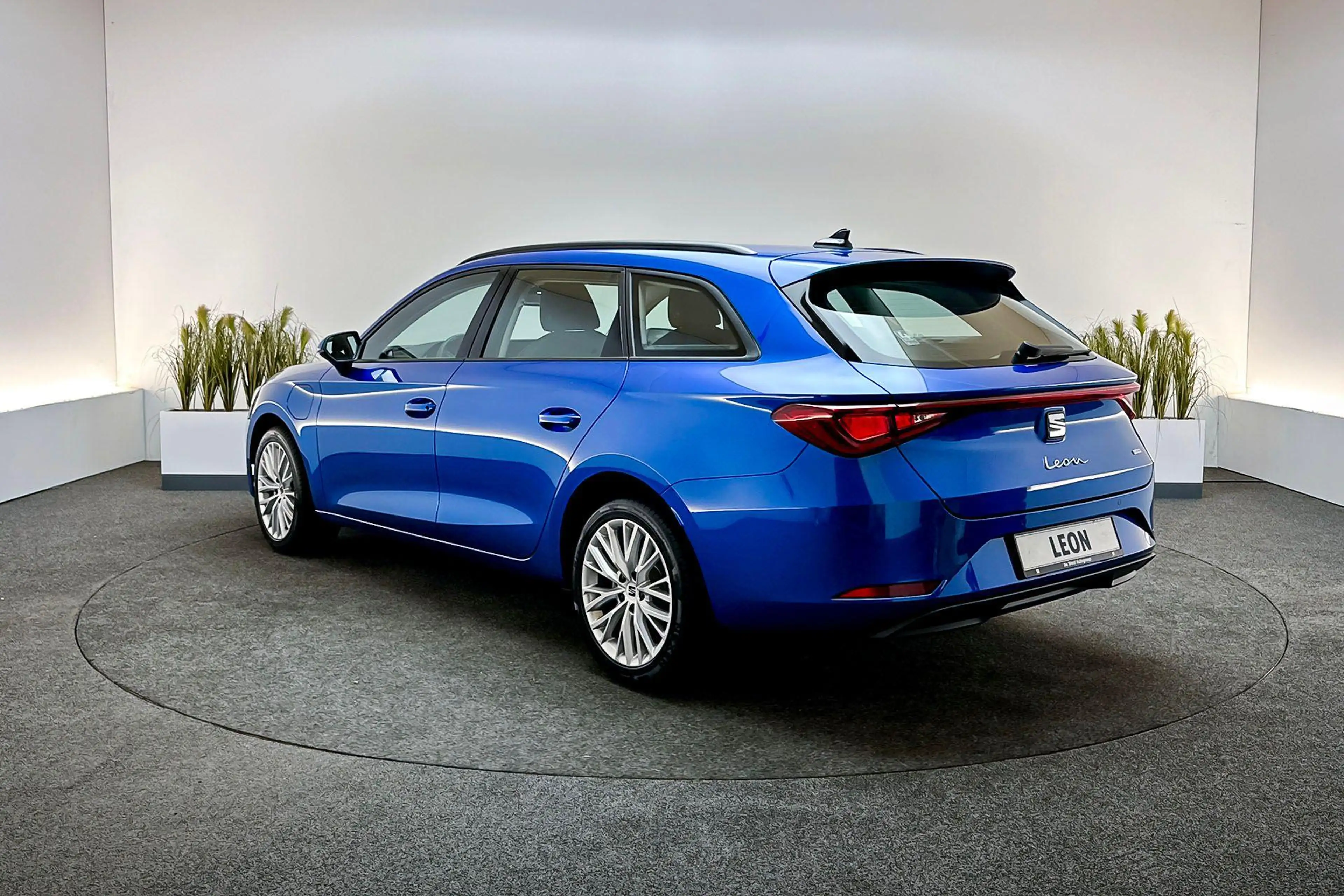 SEAT Leon e-Hybrid Sportstourer Style 1.5 TSI DSG — photo 5