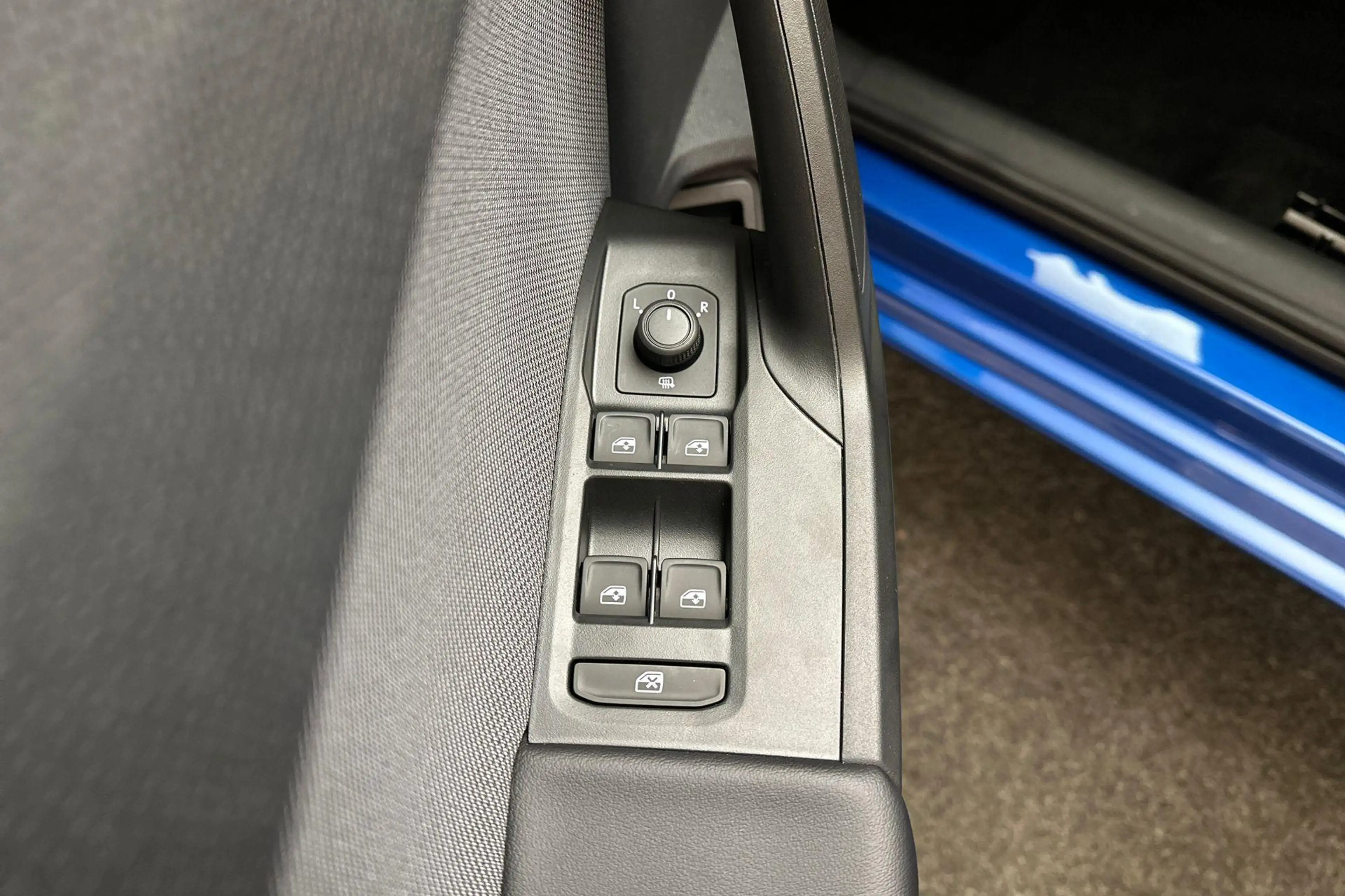 SEAT Leon e-Hybrid Sportstourer Style 1.5 TSI DSG — photo 15