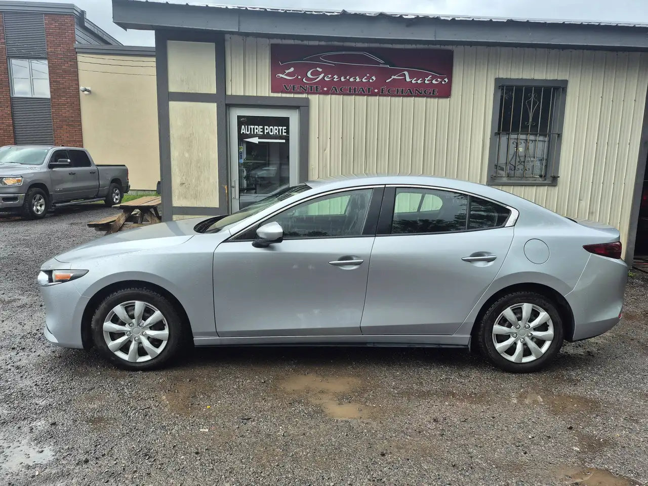 Mazda 3 photo Mazda 3