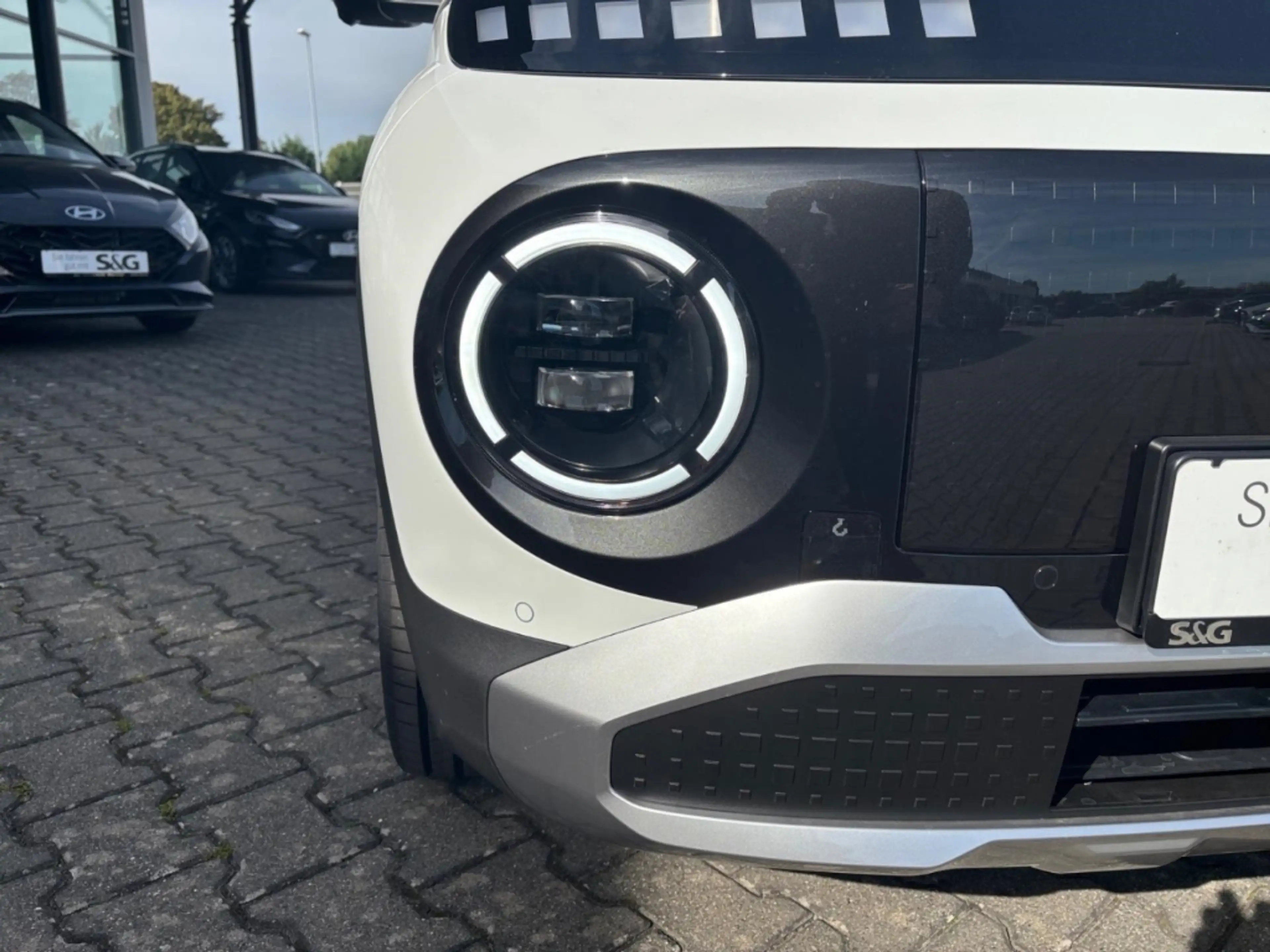 Hyundai Inster Elektro 85 kW FWD Prime*V2L-Paket*Glas-Schiebedach — photo 5