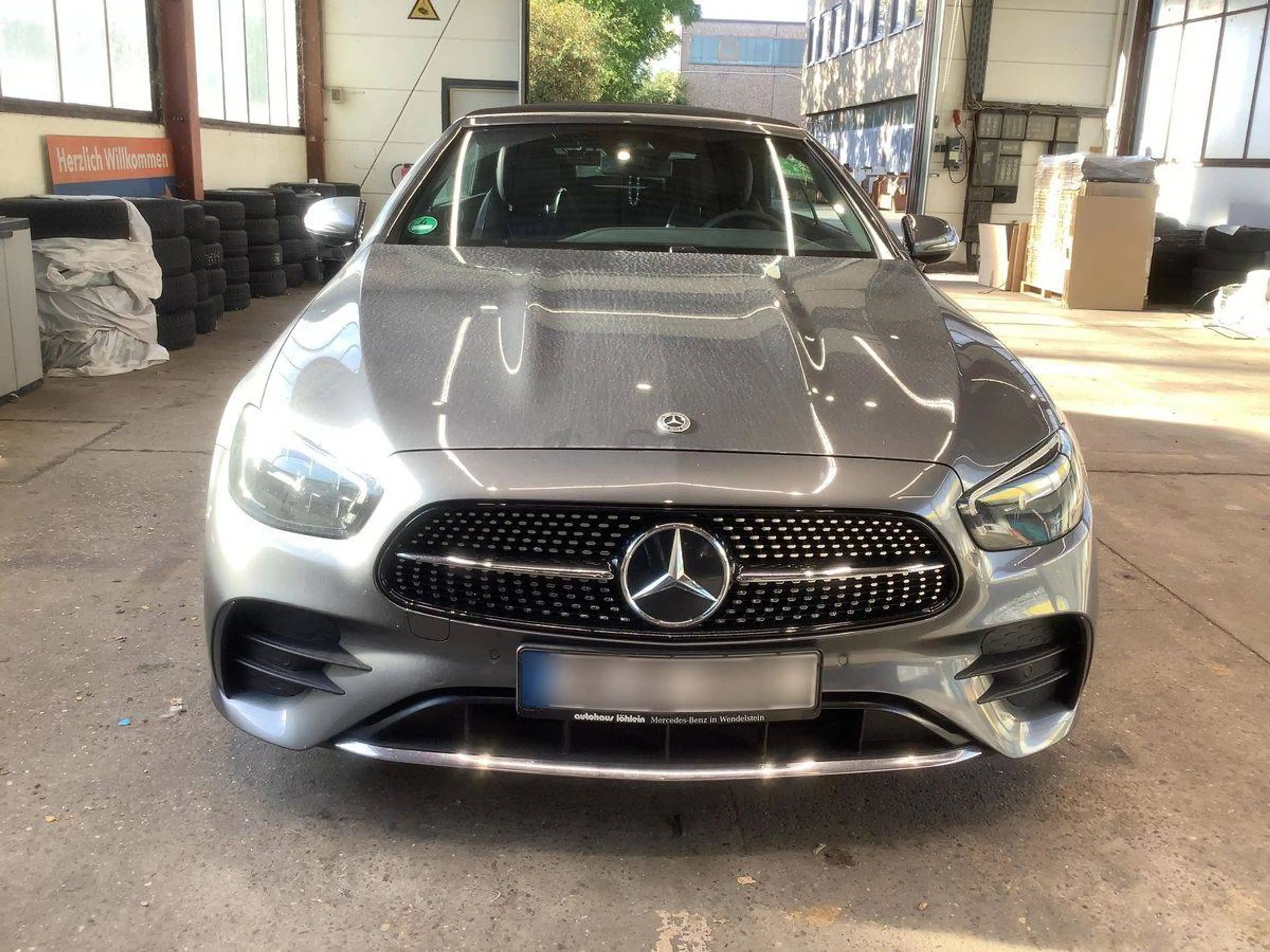 Mercedes-Benz E 220 E 220 d Night Edition (238.414) — photo 7
