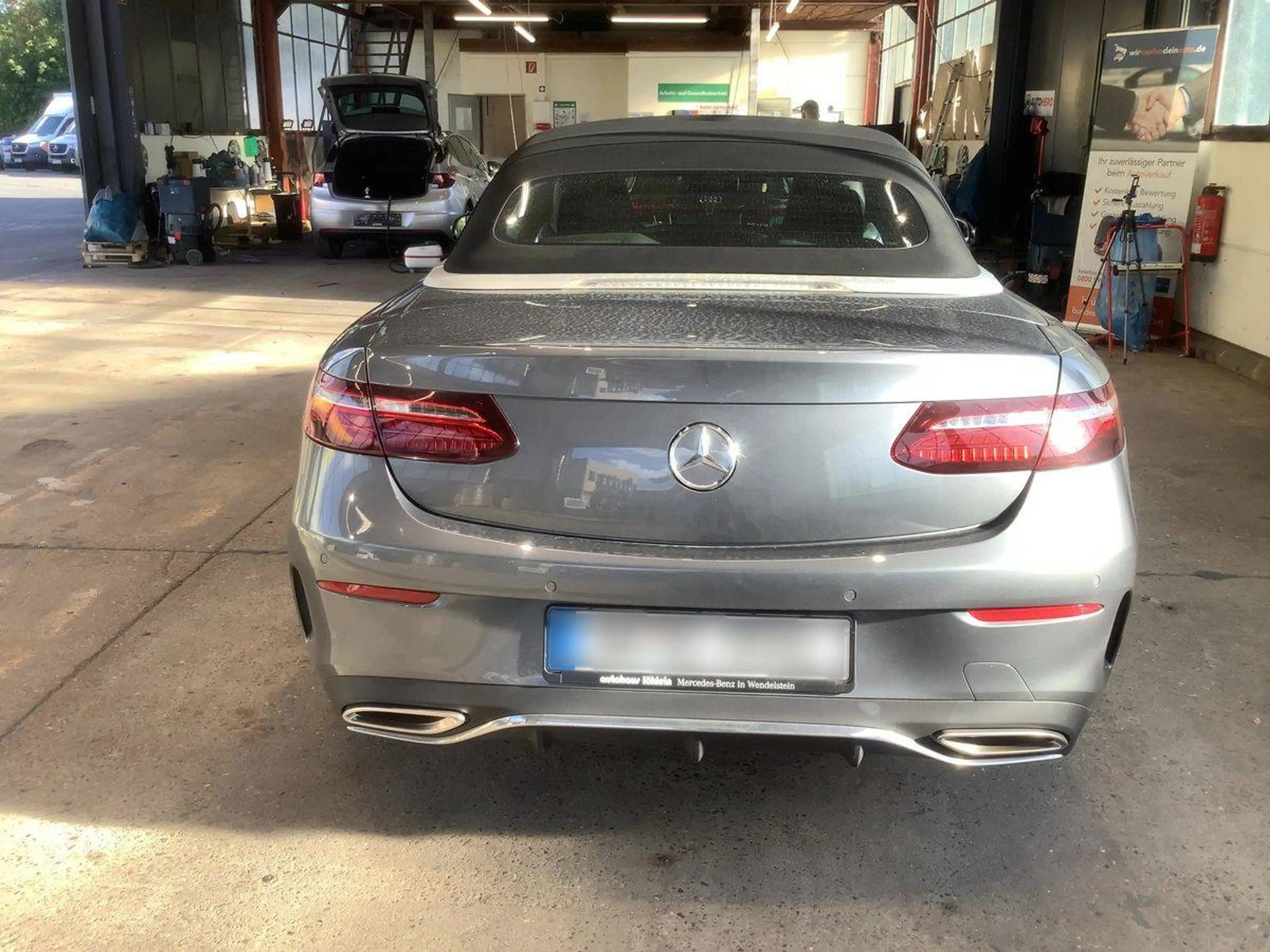 Mercedes-Benz E 220 E 220 d Night Edition (238.414) — photo 8