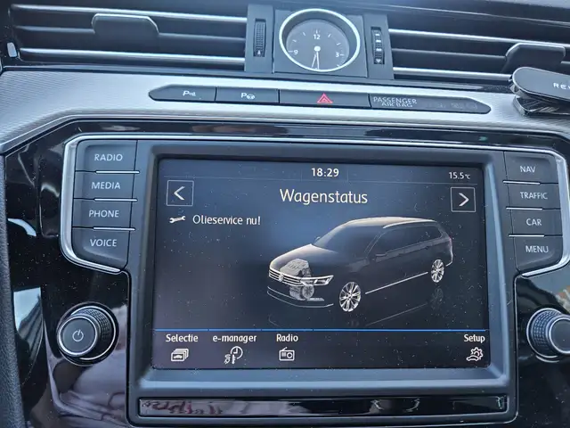 Volkswagen Passat view 15