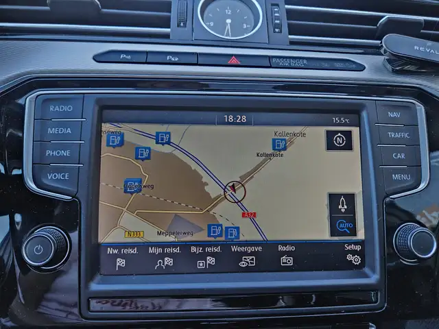 Volkswagen Passat view 13