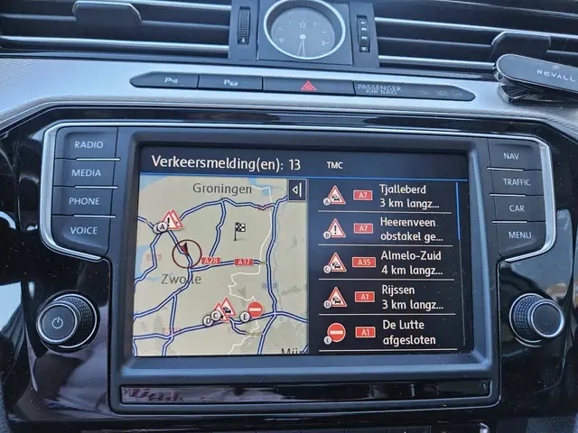 Volkswagen Passat view 14