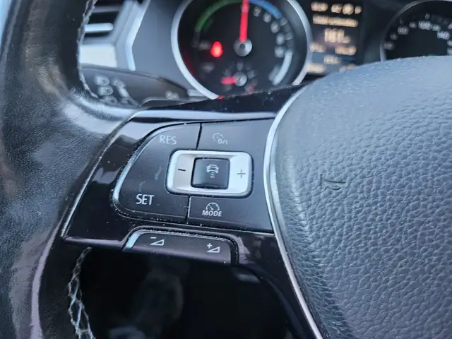 Volkswagen Passat view 21