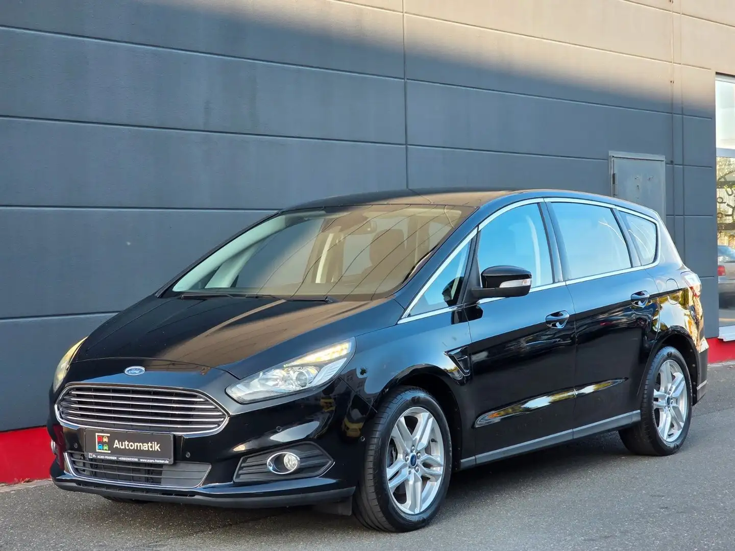 Ford S-Max S-MAX Titanium*Navi*PDC*1.Hand Schwarz - 1