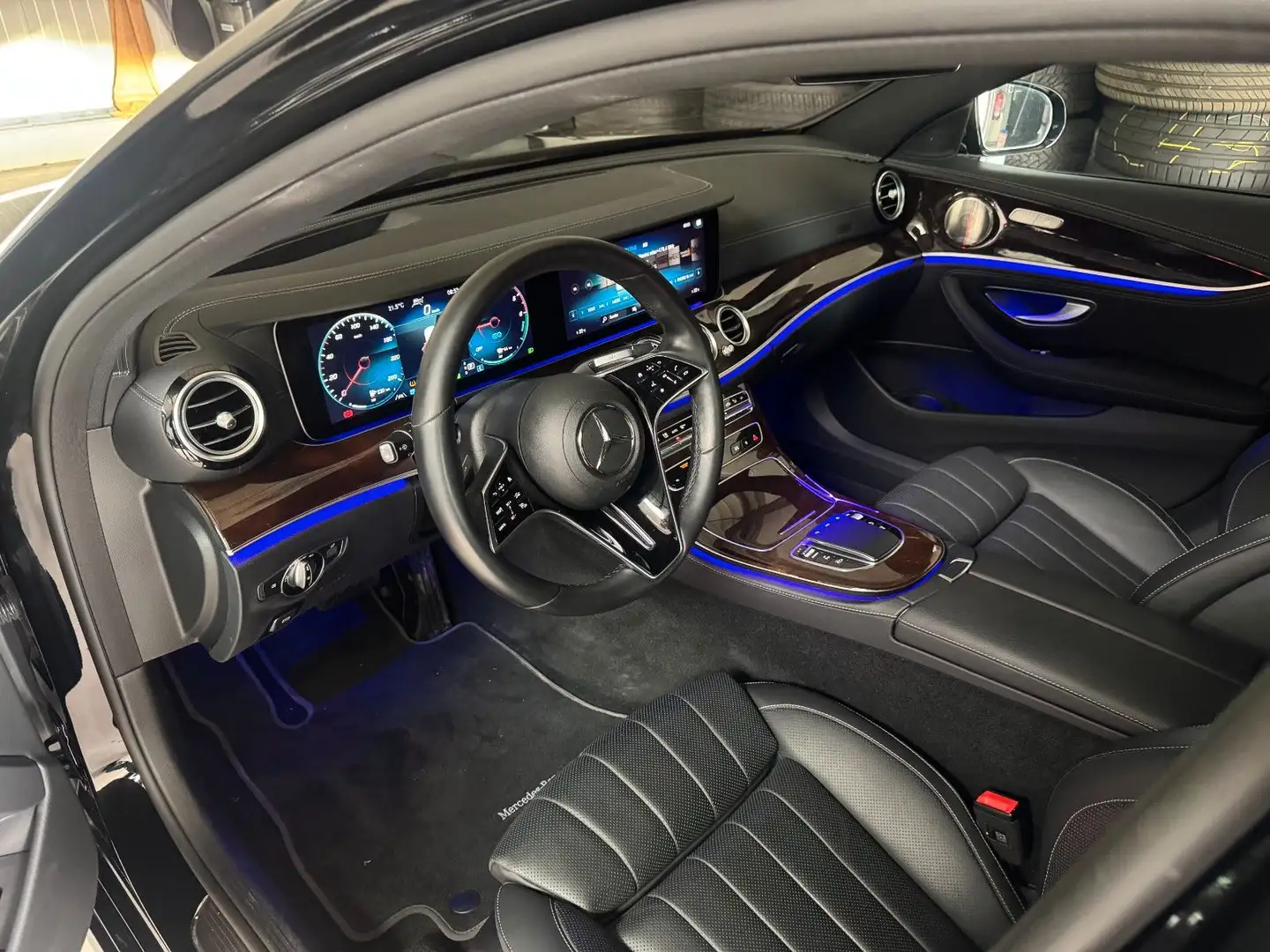 Mercedes-Benz E 300 T de Leder LED Head-Up AHK Buermester Nigh Negro - 2