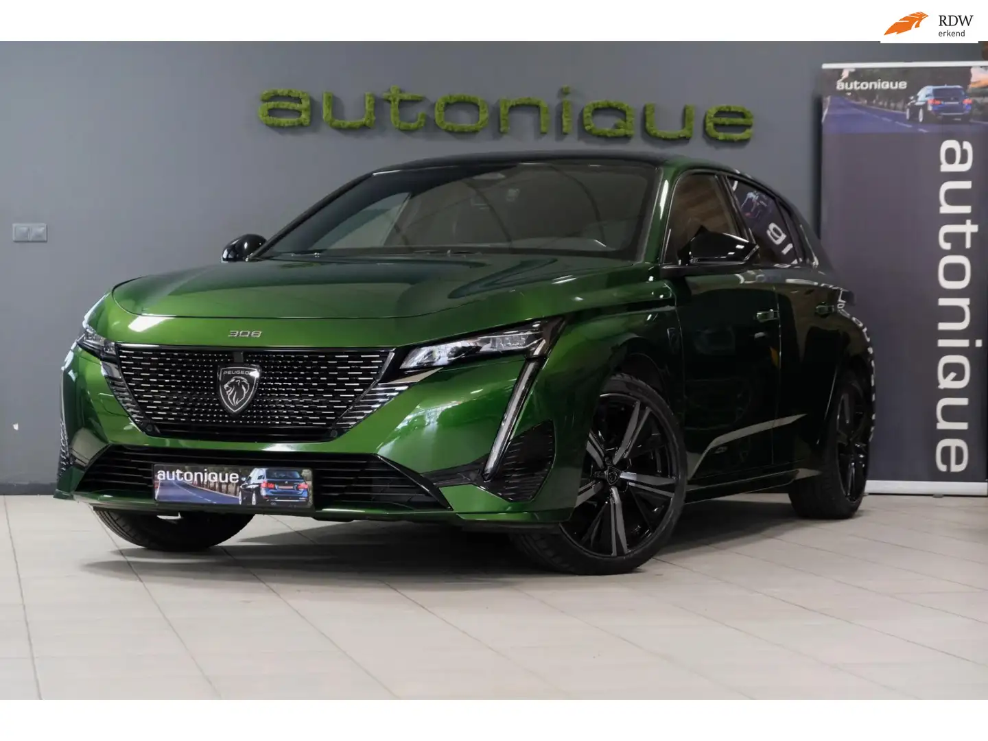 Peugeot 308 1.2 PureTech GT 31dkm! **PANORAMADAK** Navi/Camera Grün - 1
