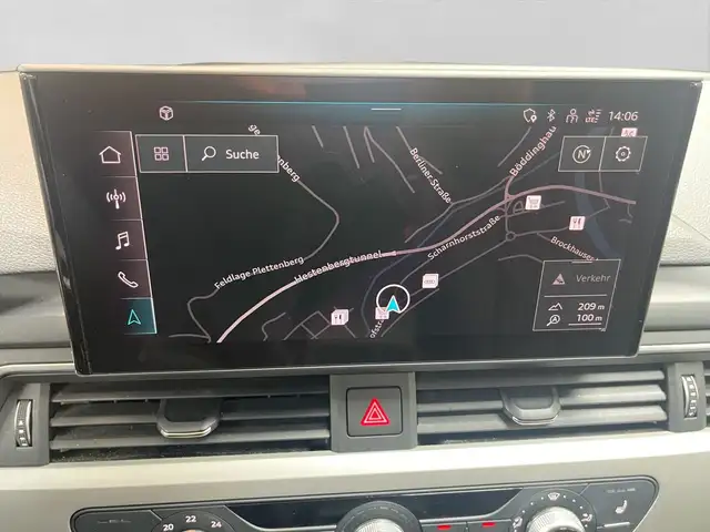 Audi A4 view 12