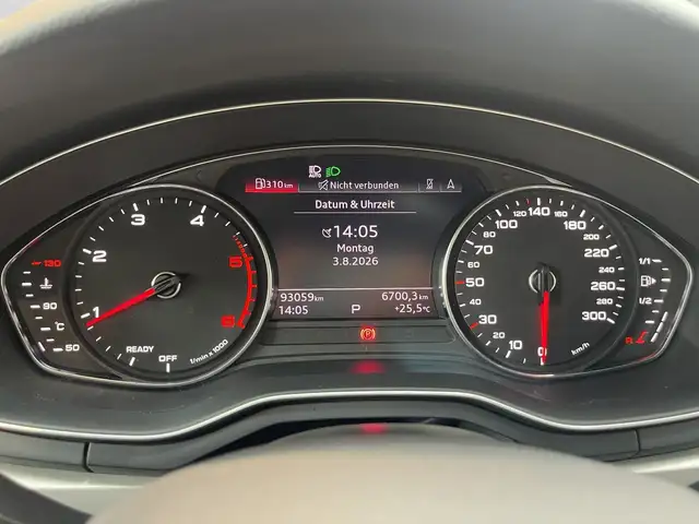 Audi A4 view 10