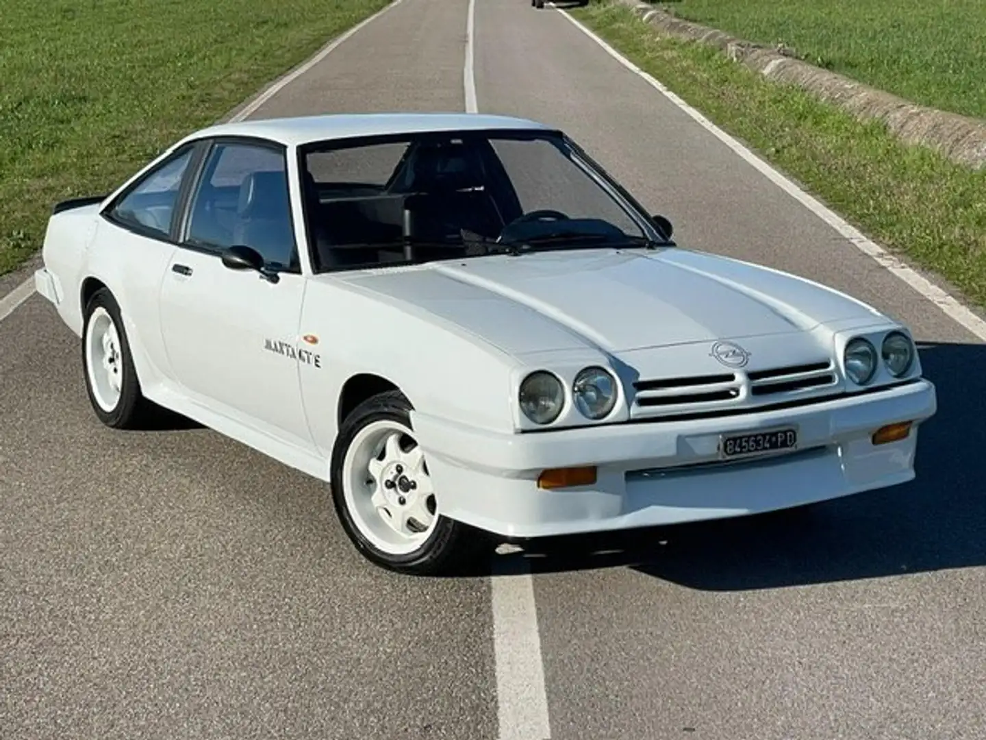 Opel Manta GT/E 1.900 Weiß - 2