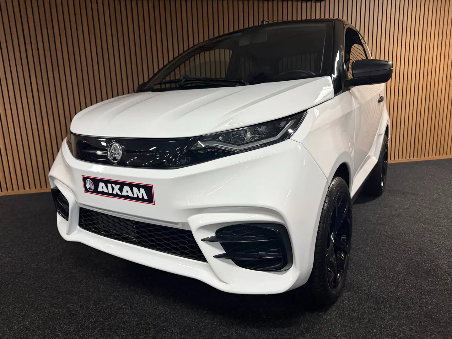 Aixam City 2025 / Full Led / Rückfahrkamera / 8 PS Kubota - 2