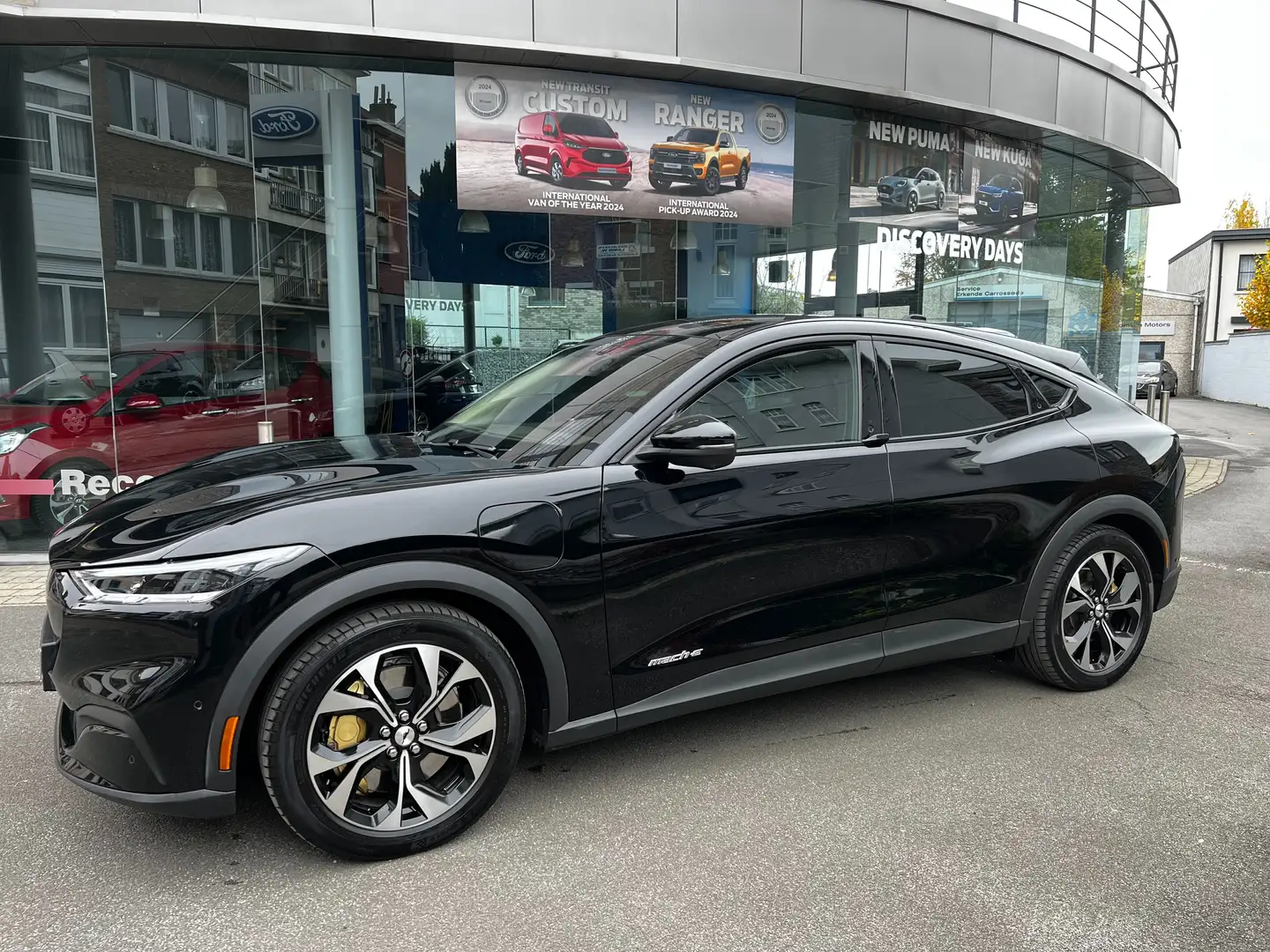 Ford Mustang Mach-E Mustang Mach-E Zwart - 2