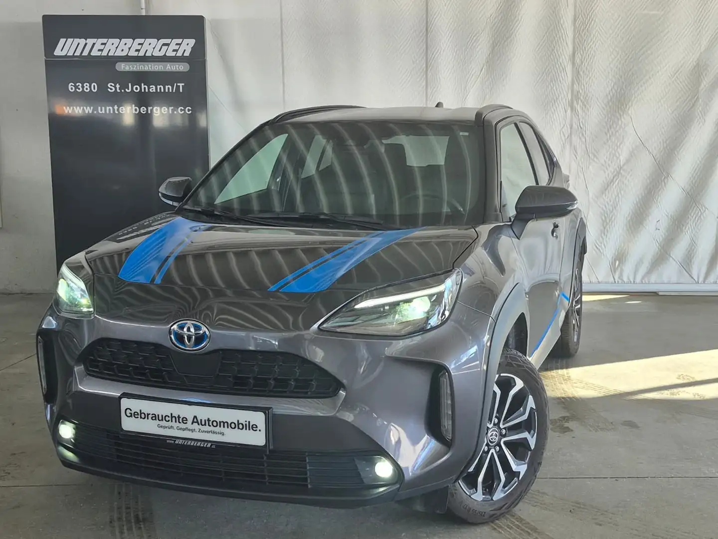 Toyota Yaris Cross Grau - 1