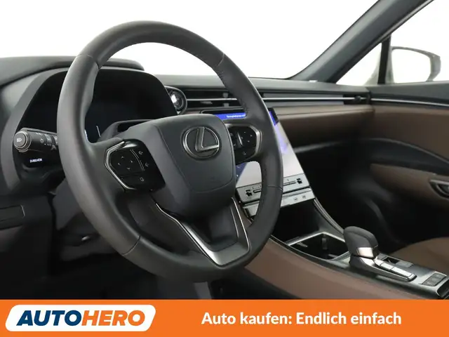 Lexus LBX view 11