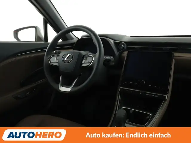 Lexus LBX view 13