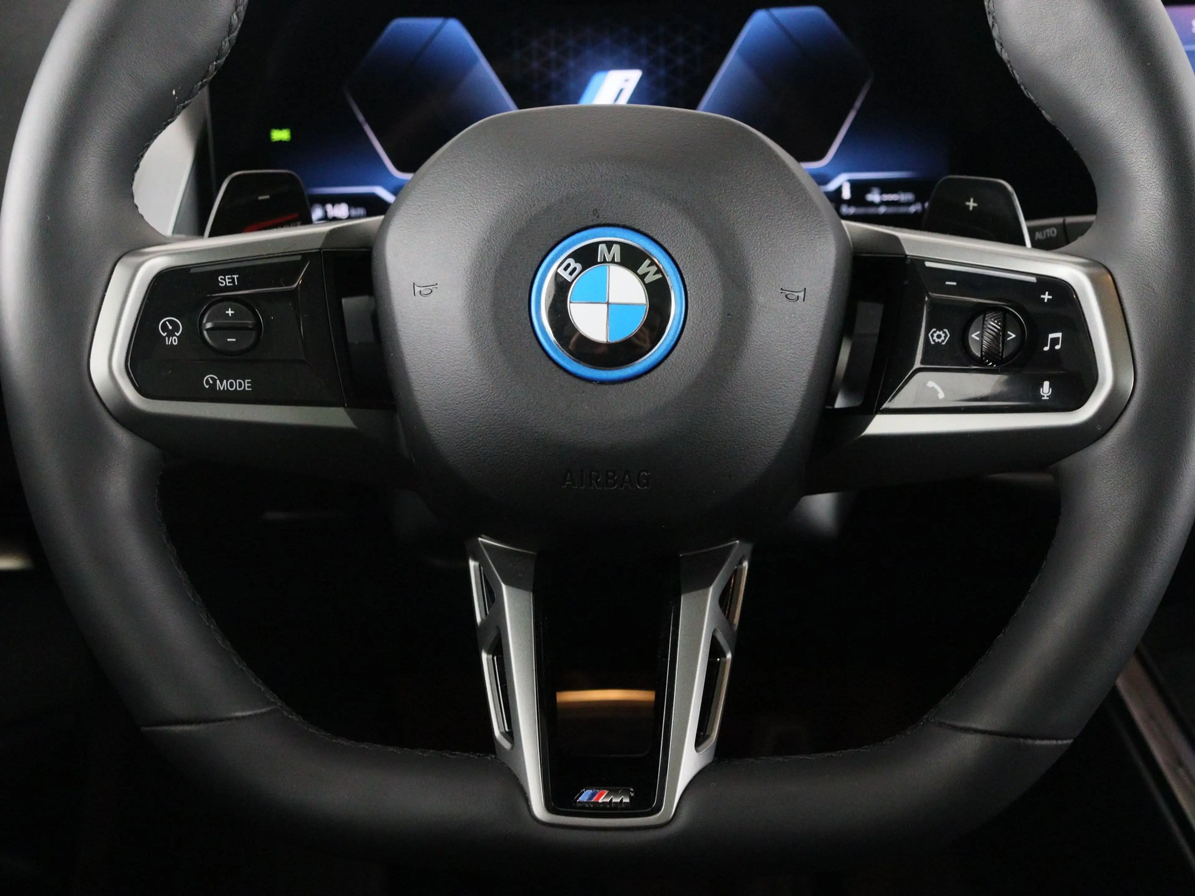 BMW X3 30e xDrive — photo 3