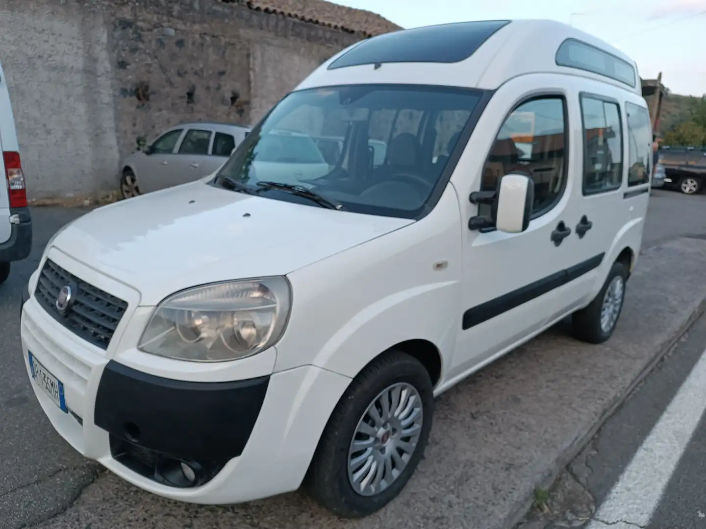 Fiat Doblo 1.9 mjt Family 120cv fap Pedana Disabili Bianco - 1