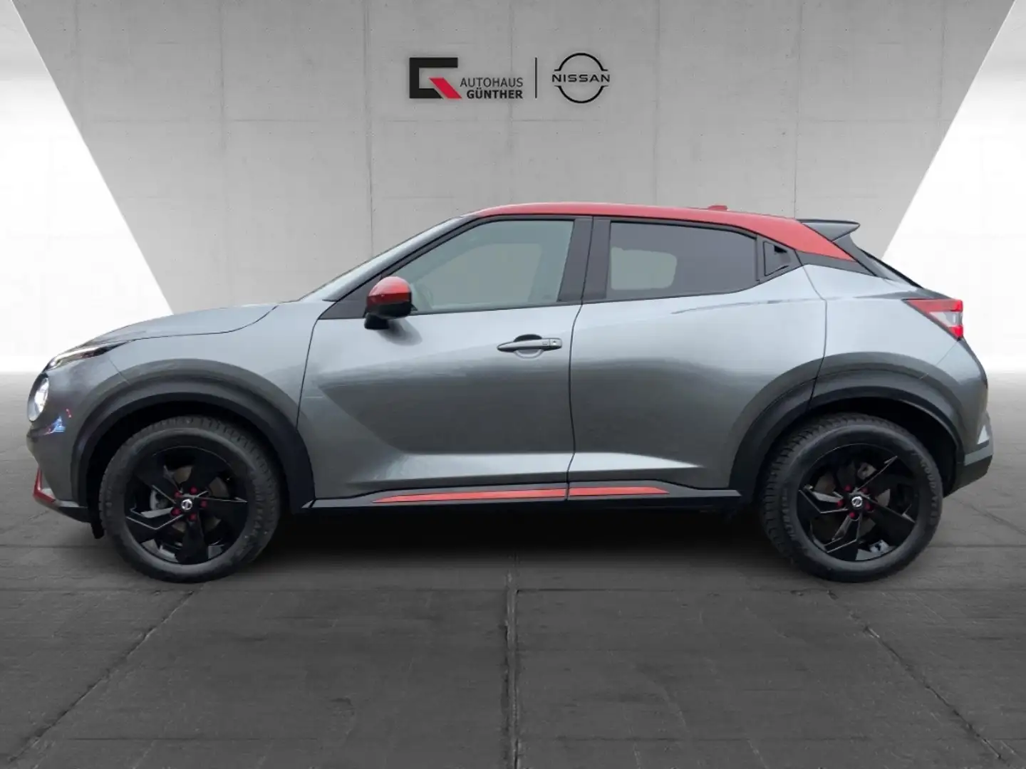 Nissan Juke N-Design 1.0 DIG-T 7DCT Tech NissanConnect Grau - 2