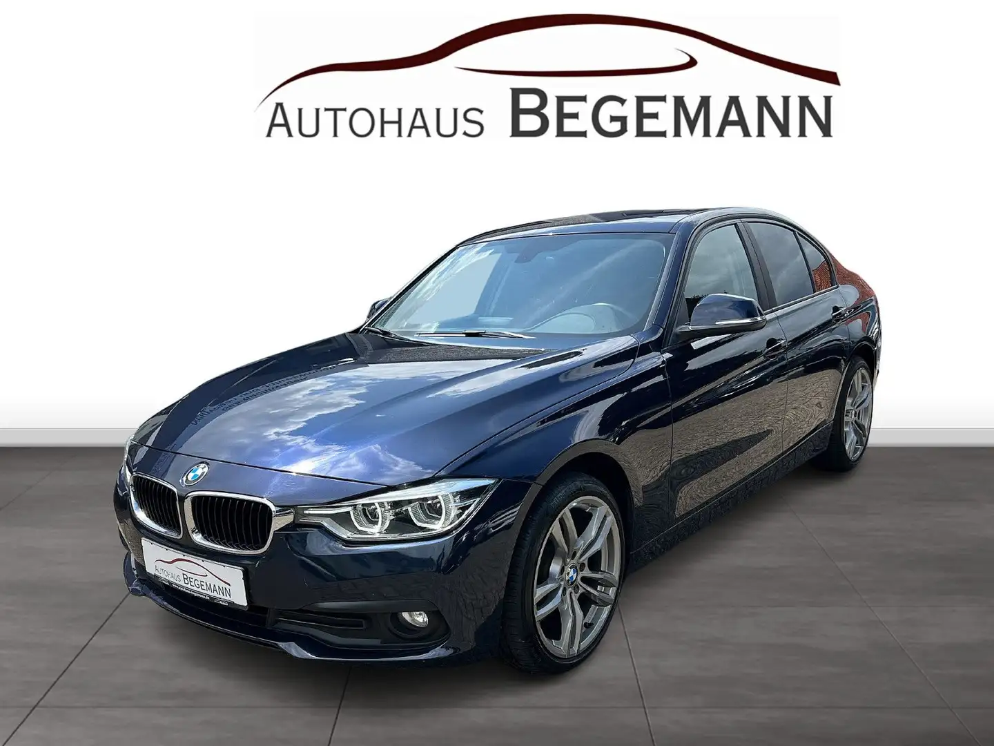 BMW 318 d Advantage AHK LED SHZ Kam 17"LM Blau - 1