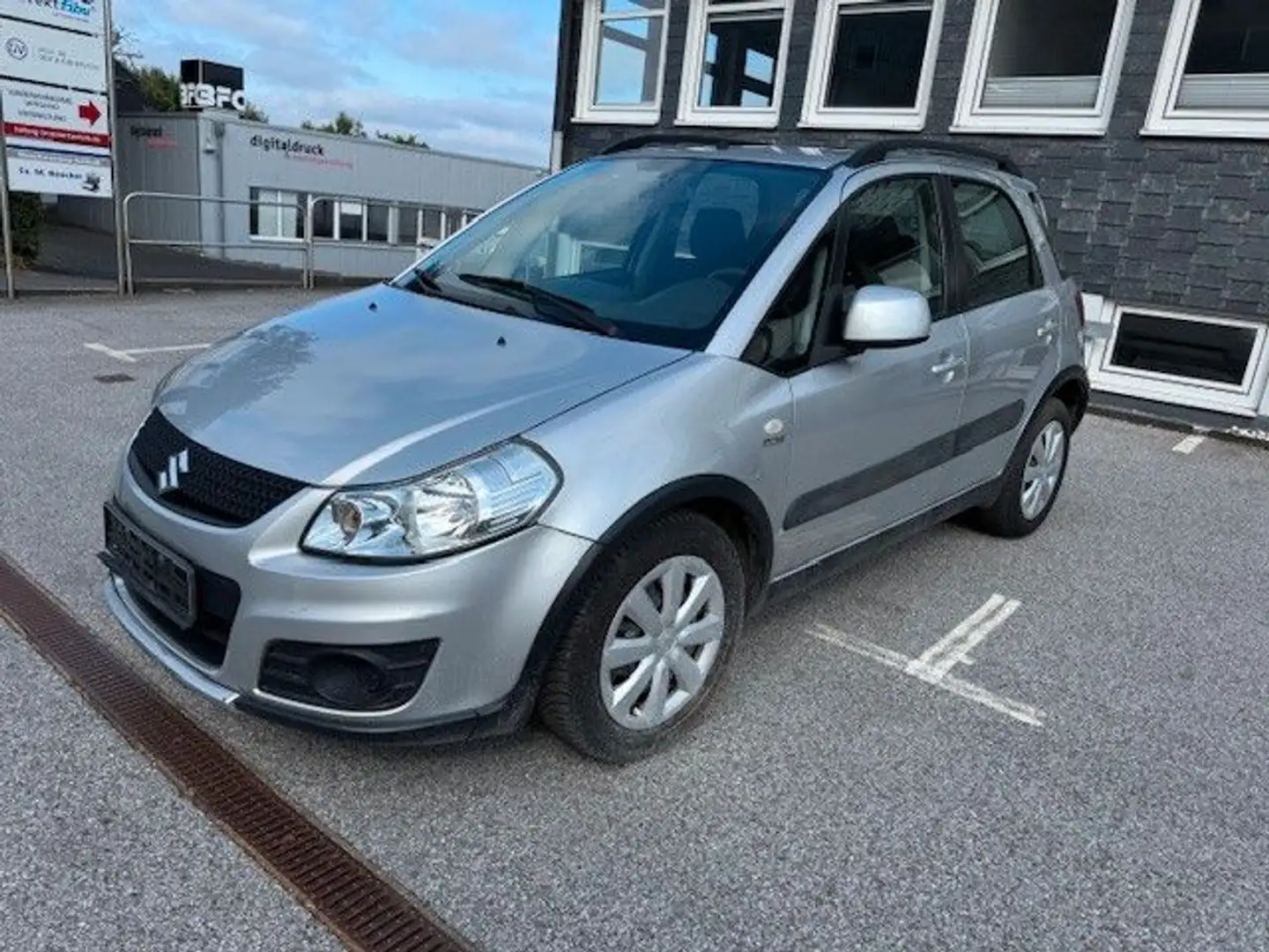 Suzuki SX4 Classic Style 4X4 Gris - 2