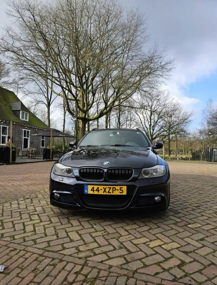 BMW 318 318i CL. M Sp. Edition Zwart - 2