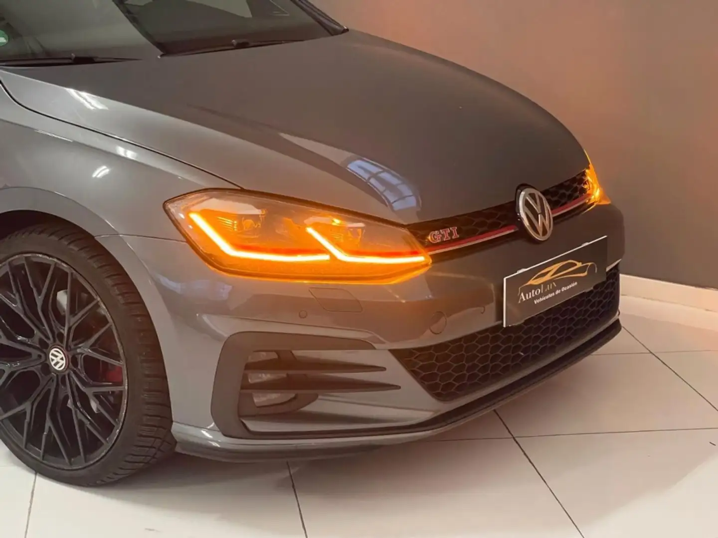 Volkswagen Golf GTI 2.0 TSI DSG6 169kW Gris - 1