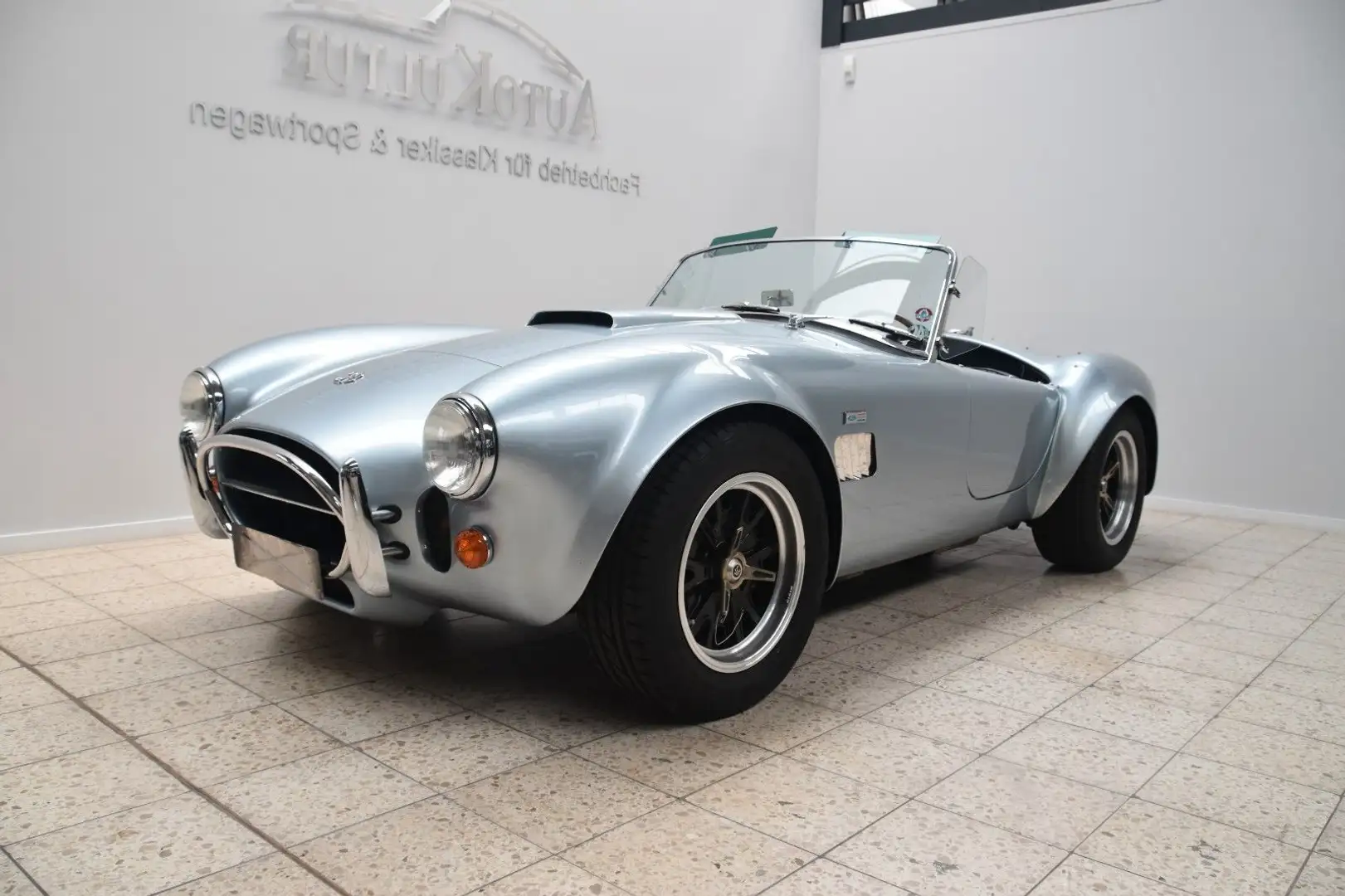AC Cobra Cobra Mk IV Lightweight Matching Certification Plateado - 1