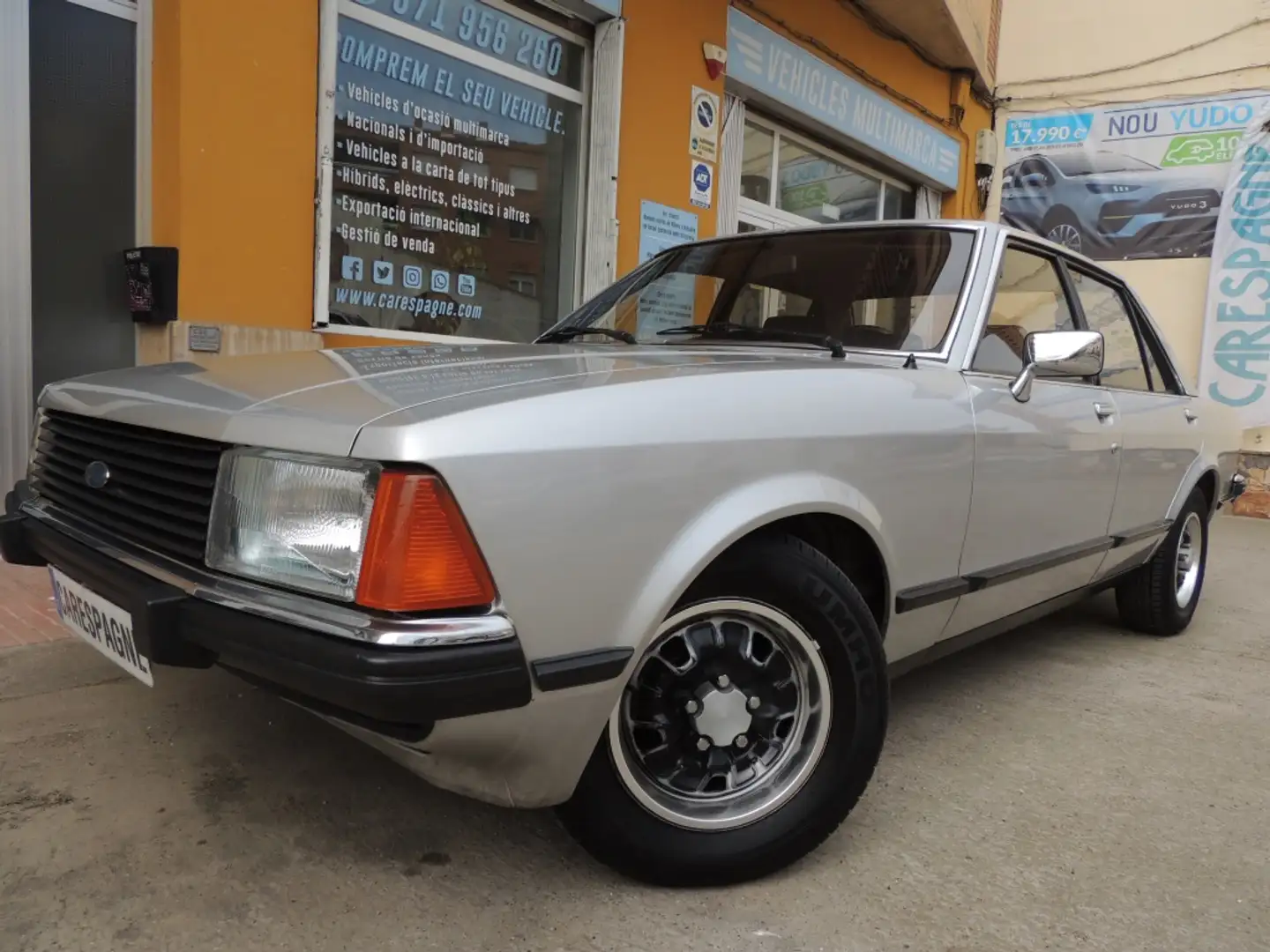 Ford FORD Granada II 2.8i Ghia Berlina  Manual de 4 Pue Grau - 1