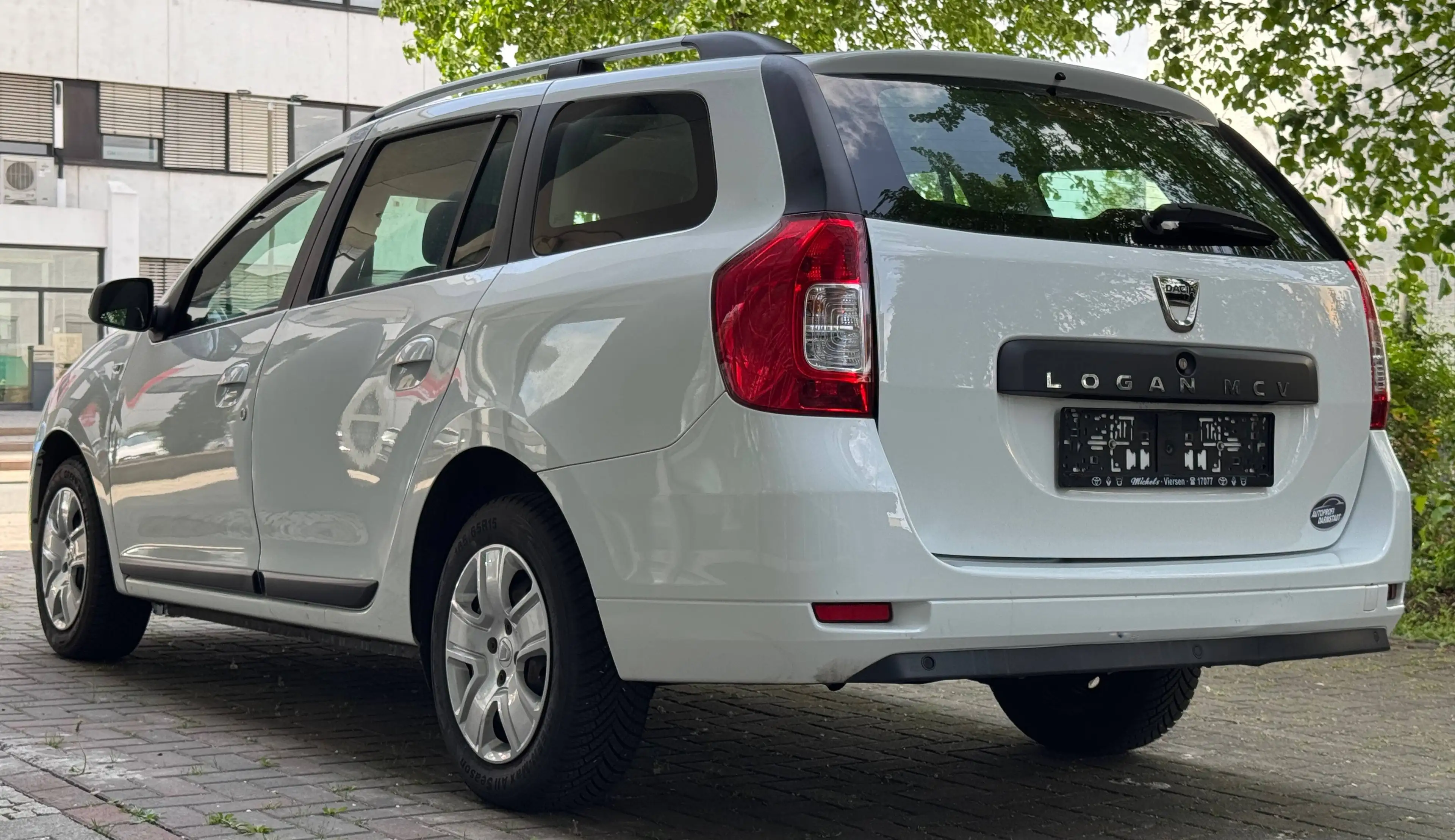 Dacia Logan Automatik*TÜV AU NEU*KLIMA*PDC*Tempomat* — photo 5