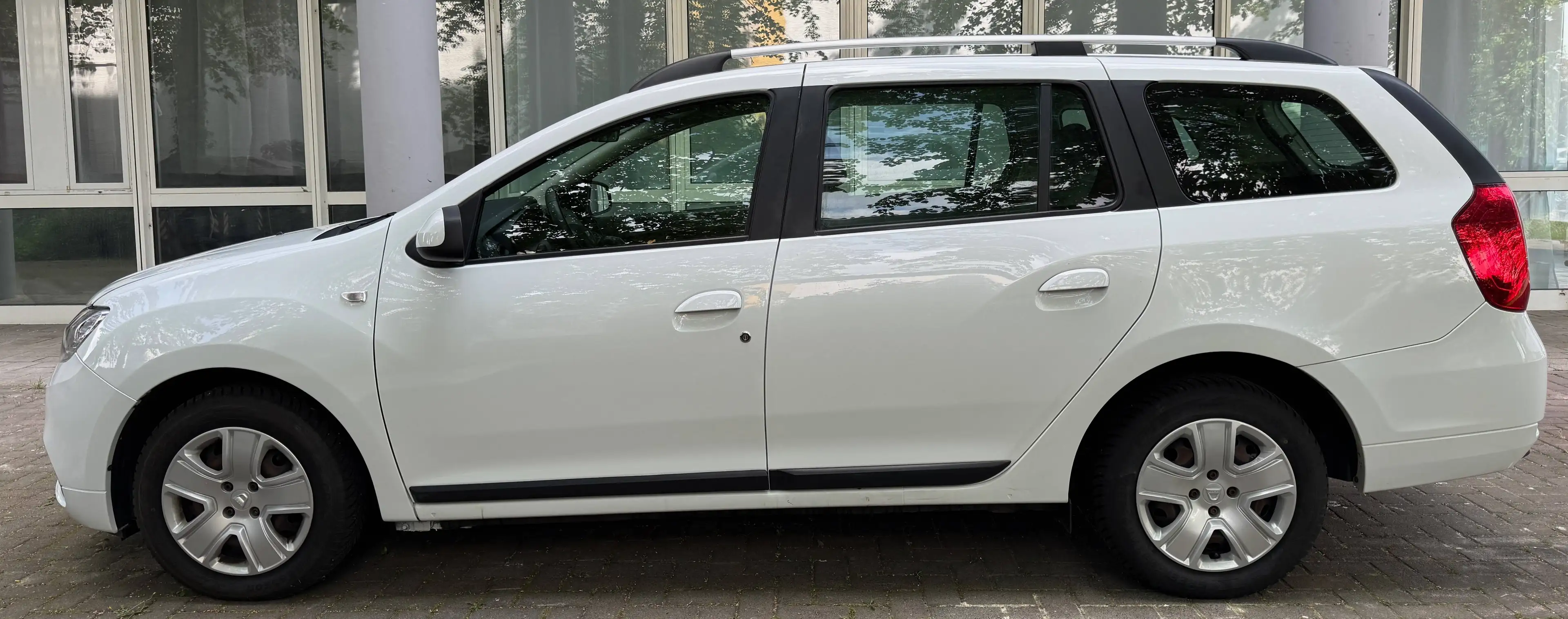 Dacia Logan Automatik*TÜV AU NEU*KLIMA*PDC*Tempomat* — photo 3