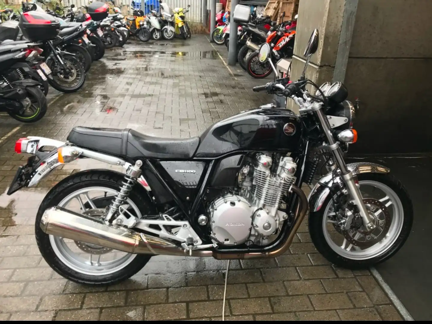 Honda CB 1100 Noir - 1