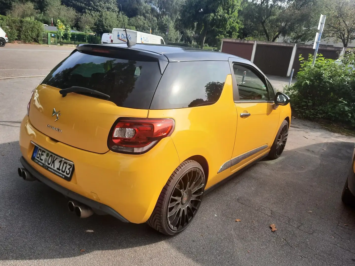 DS Automobiles DS 3 Sport Auto 4 Auspuff Amarillo - 2