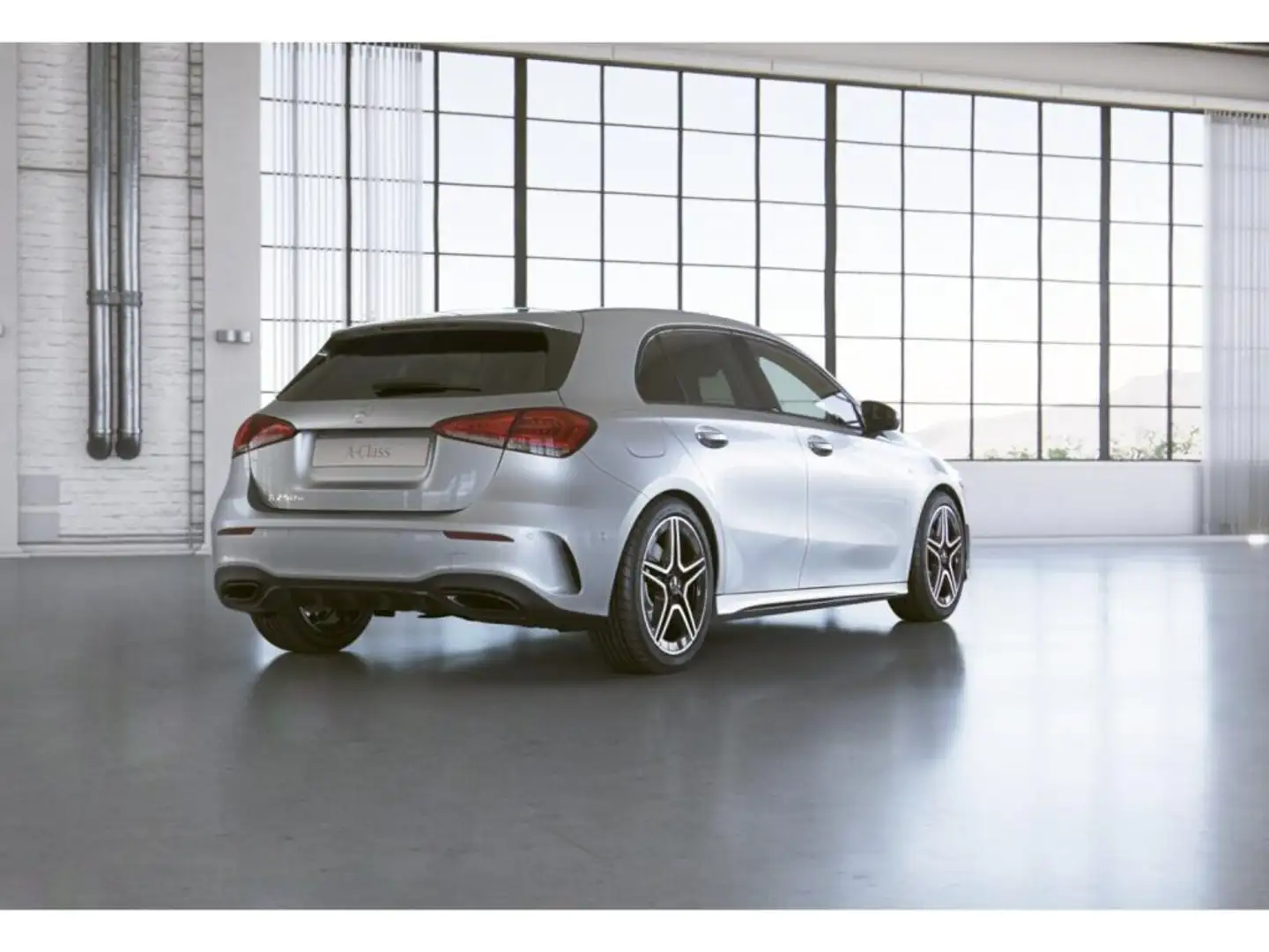 Mercedes-Benz A 250 e Kompaktlimousine +AMG+MBUX+LED+Wide+Pano Silber - 2
