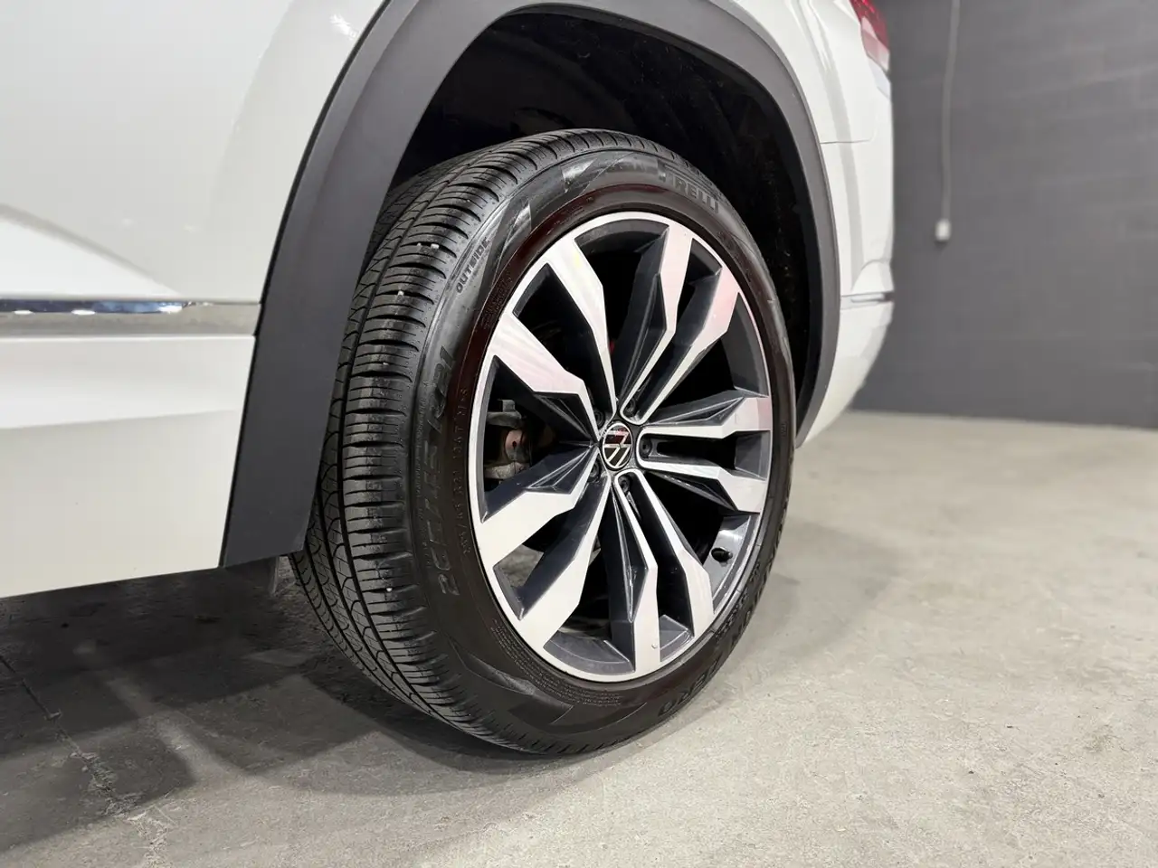 Volkswagen Atlas снимка Volkswagen Atlas