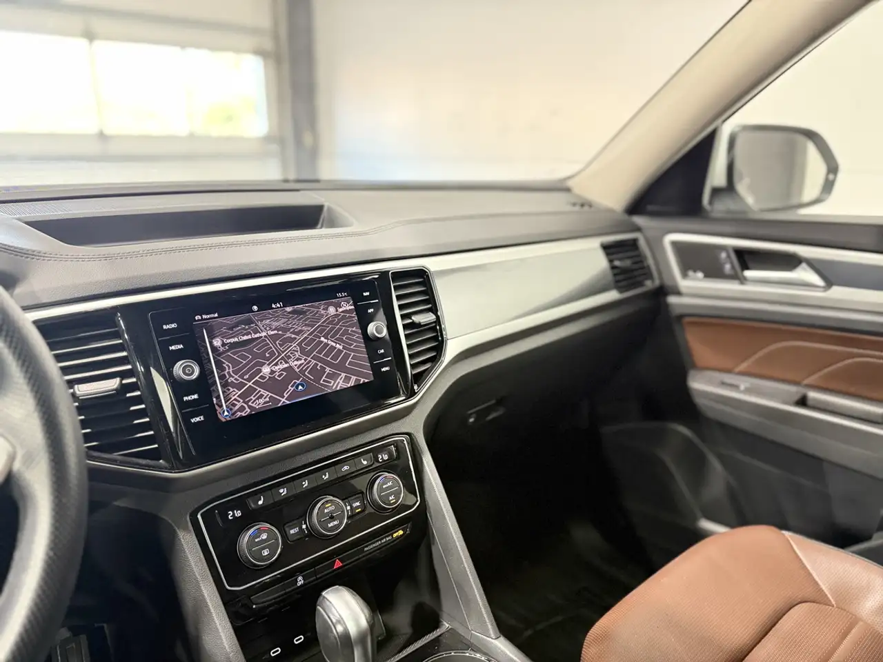 Volkswagen Atlas снимка Volkswagen Atlas