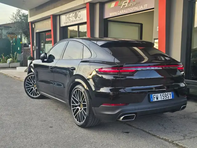 Porsche Cayenne view 10